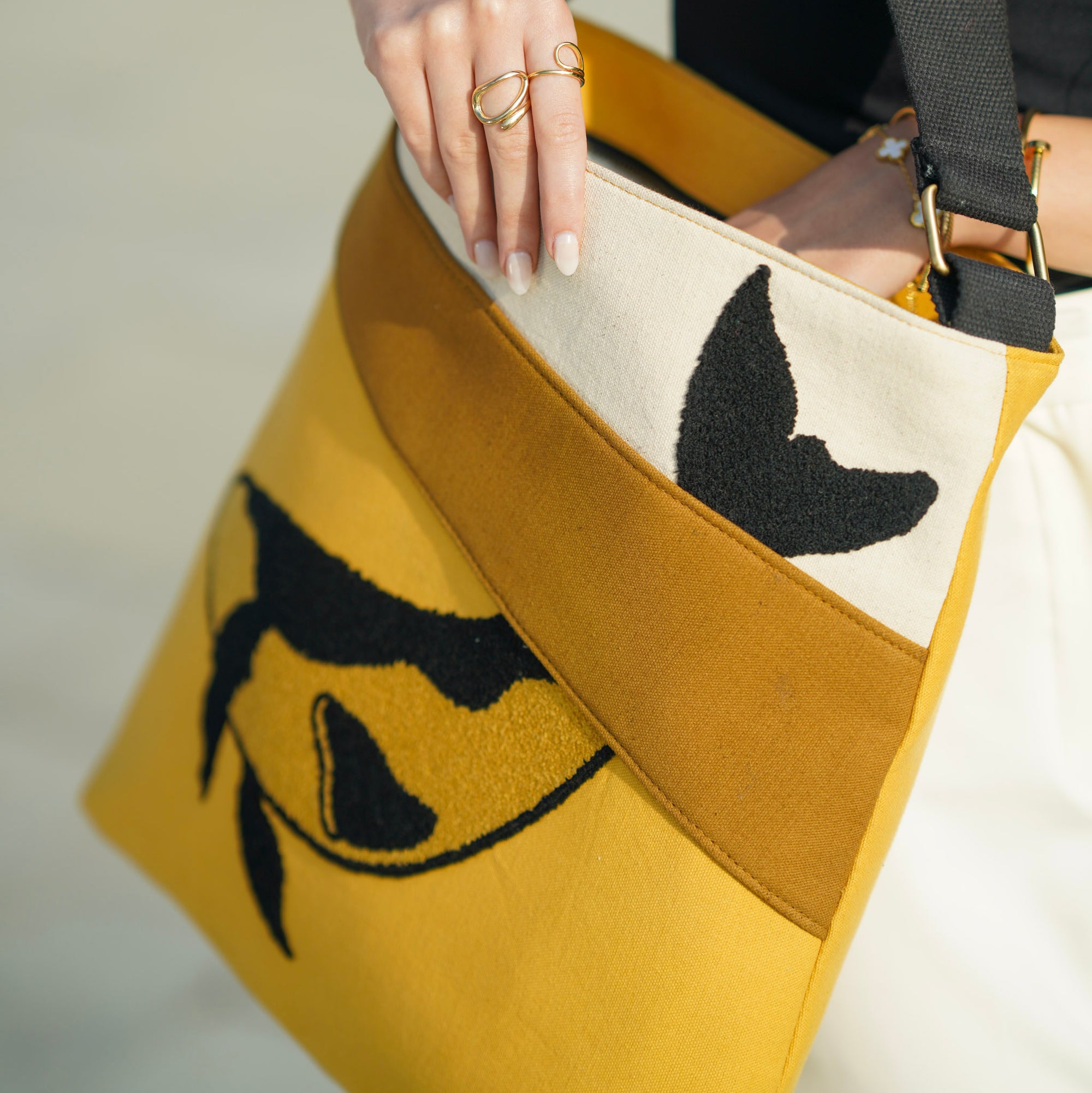 Golden Orca Tote - Kaahu
PDP label: CLOSE UP
