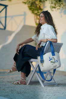 Snowdrift Messenger Bag - Kaahu
PDP label: BRUNCH COMPANION