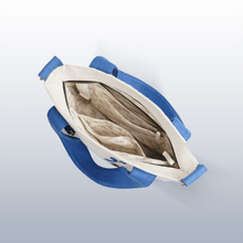 Snowdrift Messenger Bag - Kaahu
PDP label: TOP VIEW